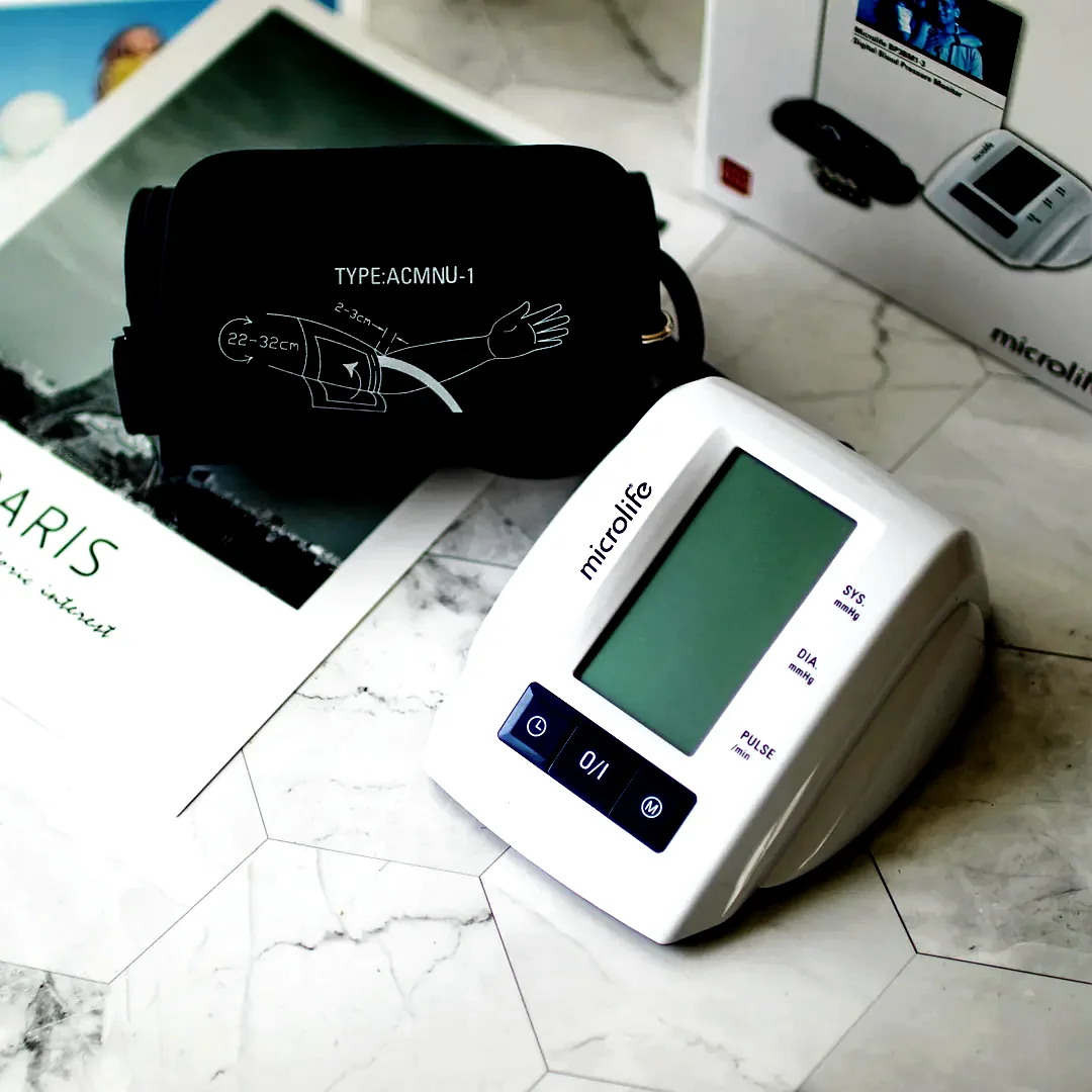 가정용 전자혈압계 혈압측정기 기계 체크기 심박수 커프형 국산 휴대용 자동 24시간 병원용 이미지 1