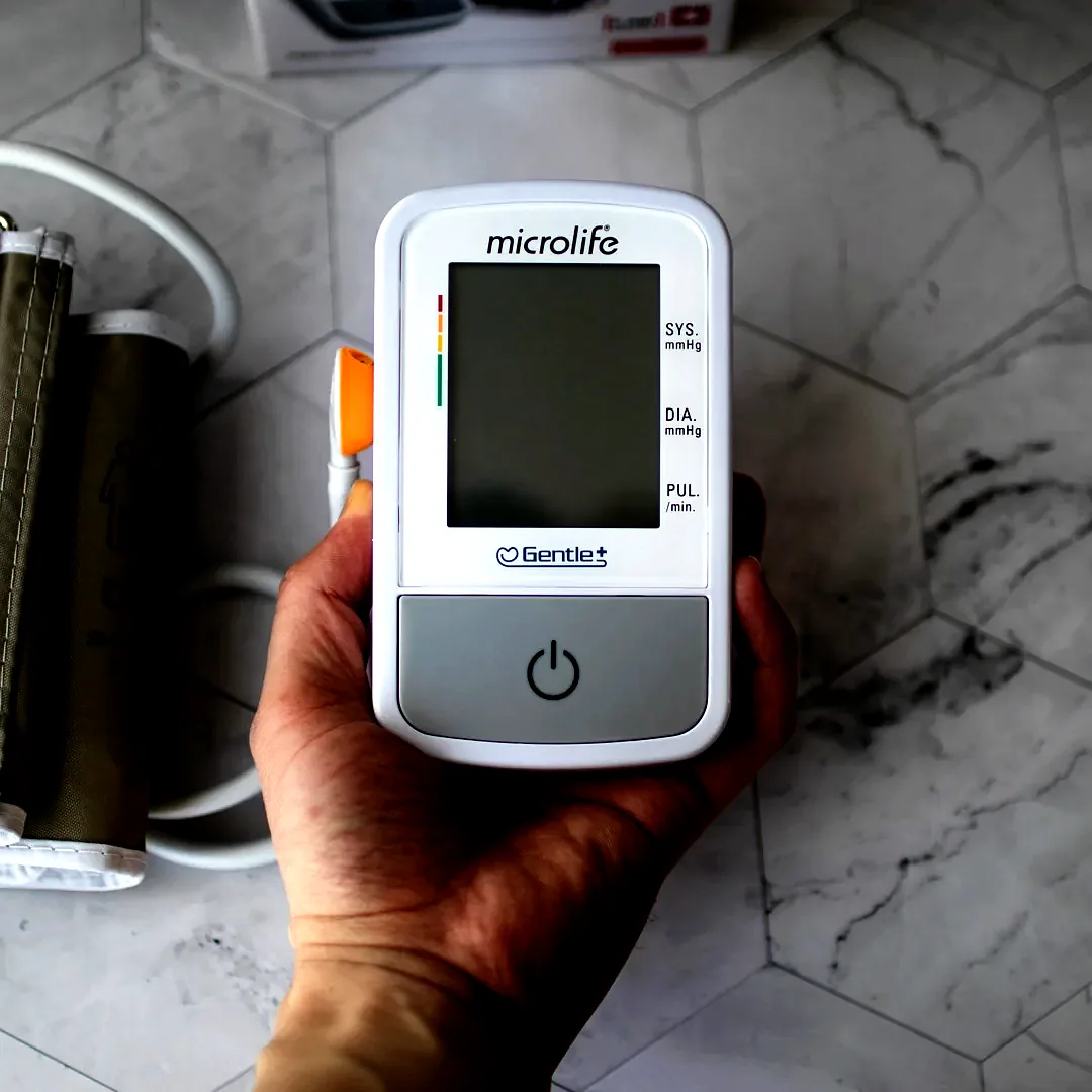 가정용 전자혈압계 혈압측정기 기계 체크기 심박수 커프형 국산 휴대용 자동 24시간 병원용 이미지 8