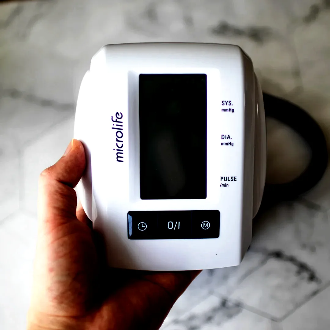 가정용 전자혈압계 혈압측정기 기계 체크기 심박수 커프형 국산 휴대용 자동 24시간 병원용 이미지 4